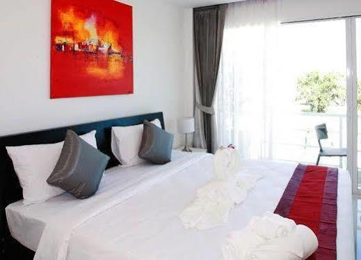 Hotel One World One Naiharn 3*