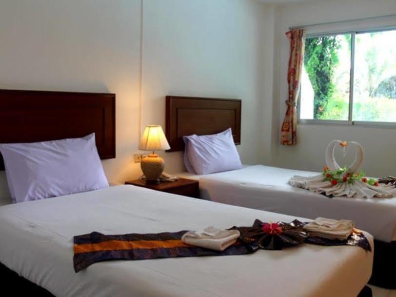 Kamala Beach 2*