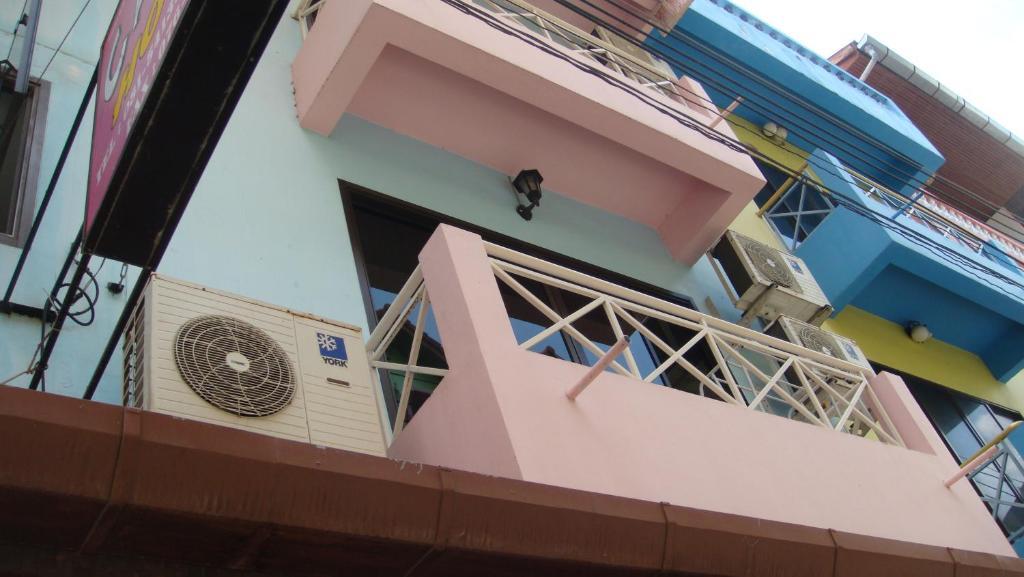 Candy House Guest house 2*
