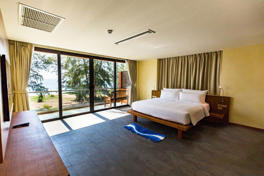 Coriacea Beachfront Boutique Phuket - Sha