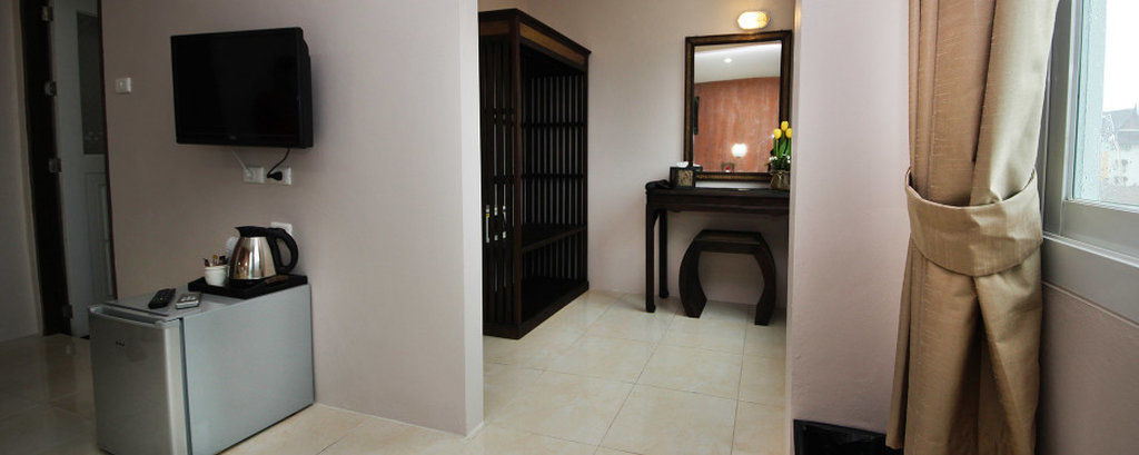 Troy By Nsw Hotel Patong