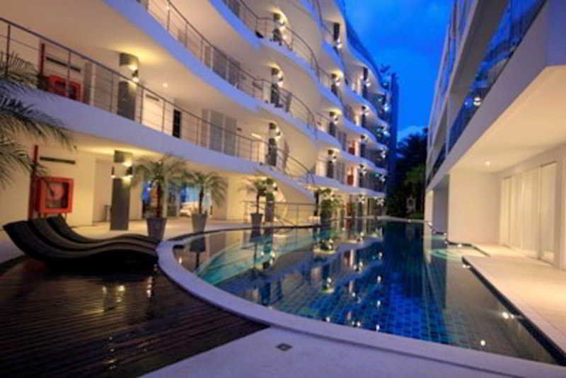 Sunset Plaza By Resava Apartment Karon