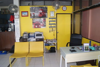 Pineapple Guest house Phuket