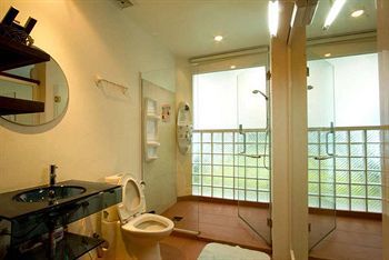 Guest house Club One Seven Phuket