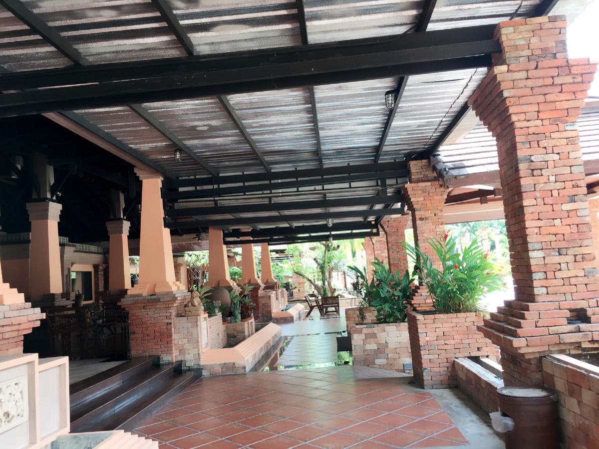 Circle Phuket & Resort 4*