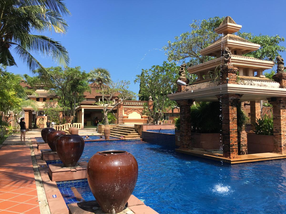 Circle Phuket & 4*