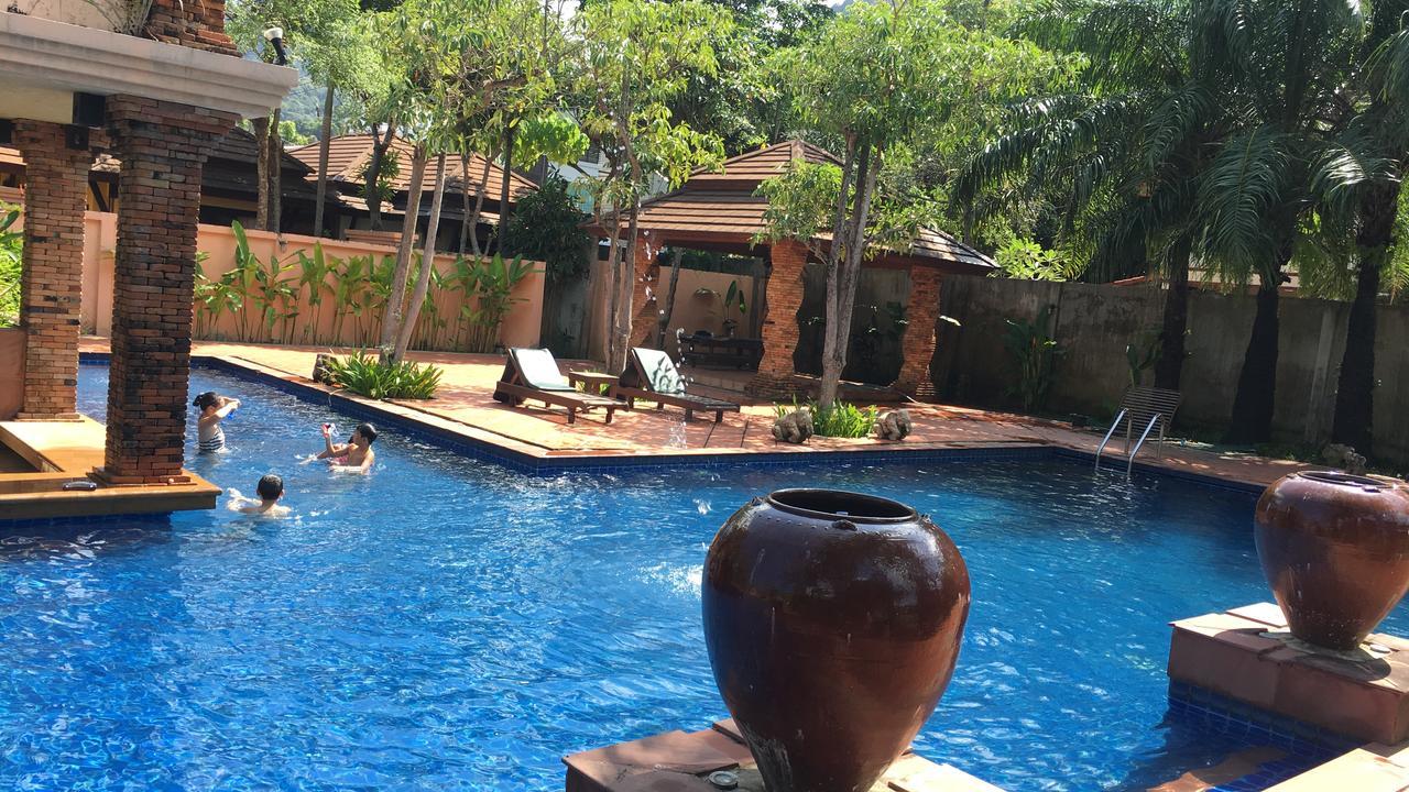 Circle Phuket & Resort 4*
