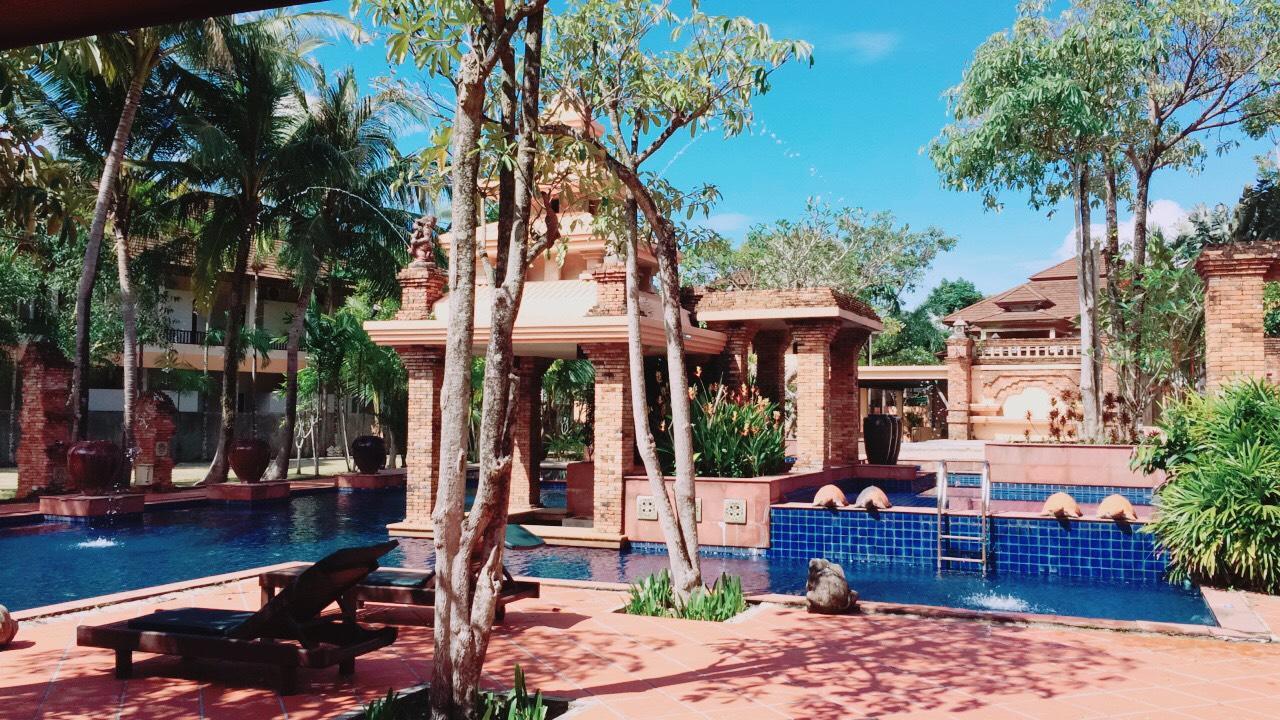 Circle Phuket & 4*