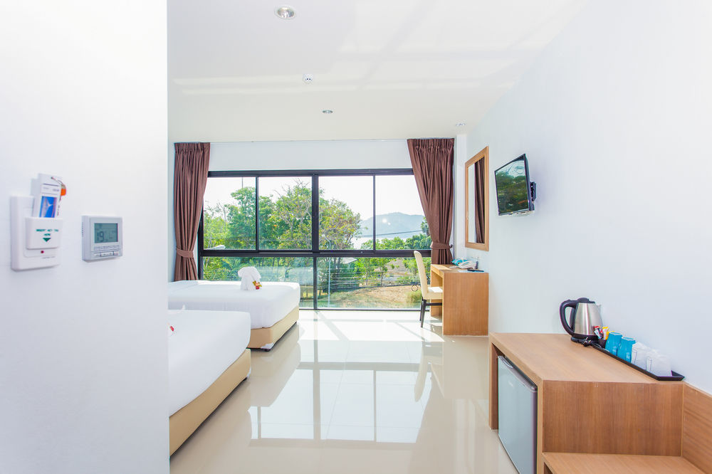 Hotel The Pillow Phuket 3*