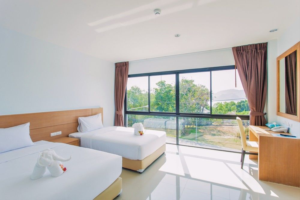 Hotel The Pillow Phuket 3*