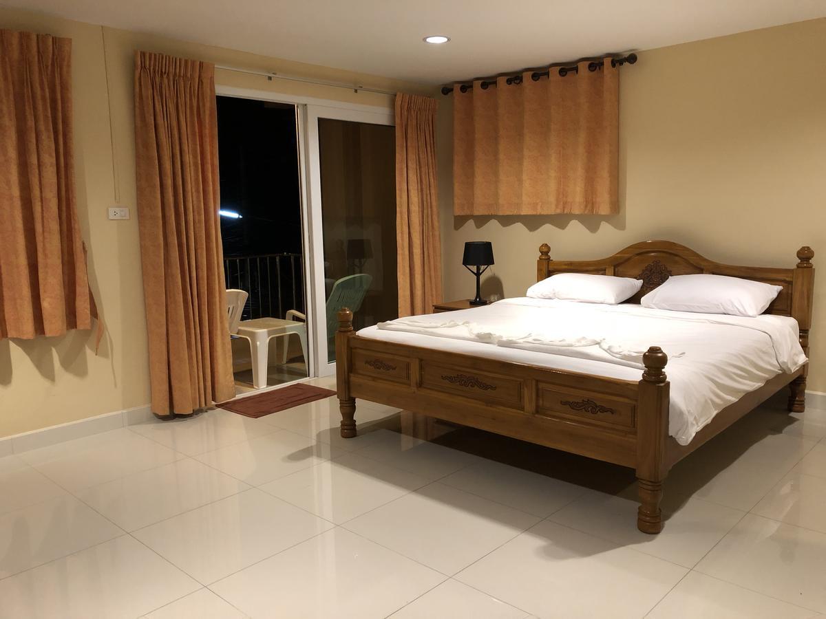 Aparthotel Naithon Beach Residence 2*