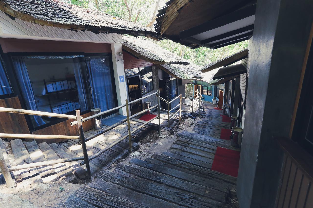 Paradise Backpackers *