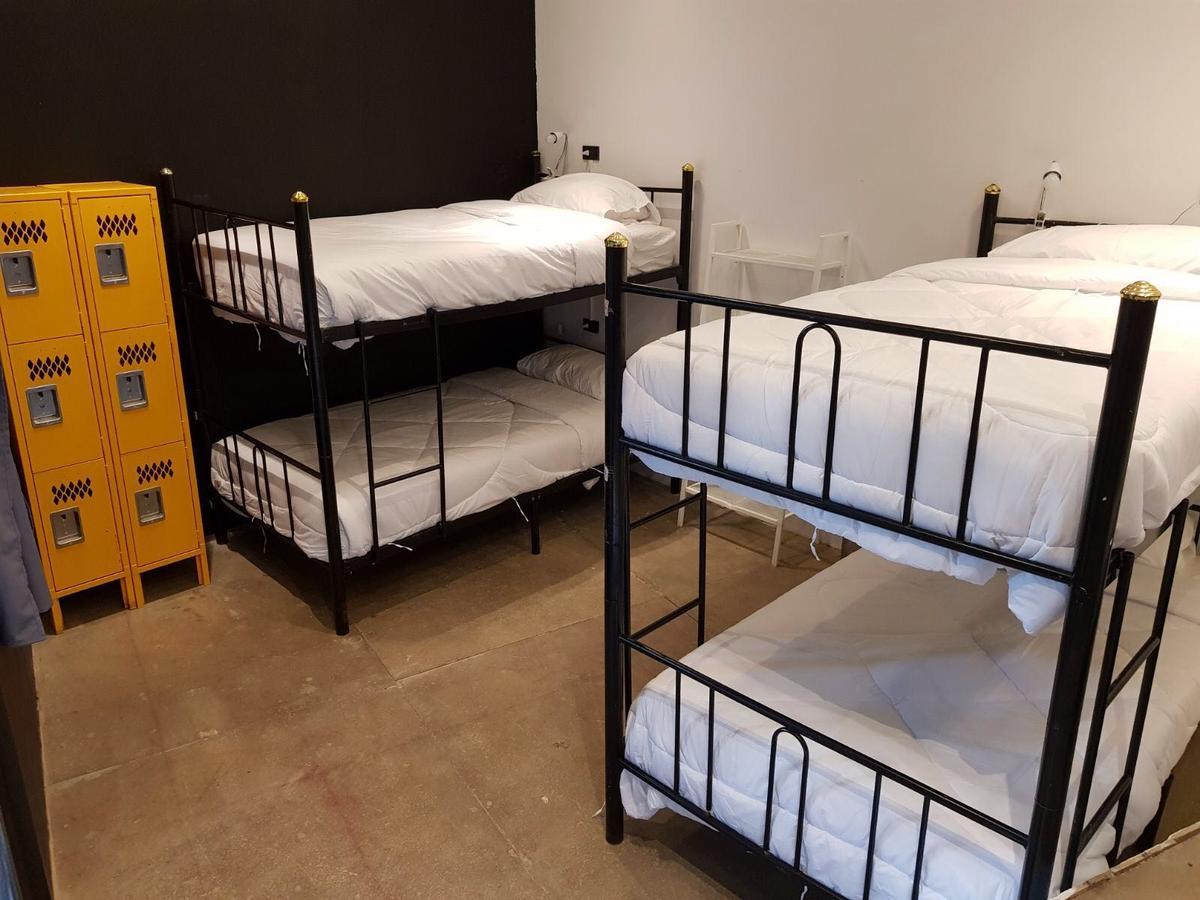 Paradise Backpackers Hostel *