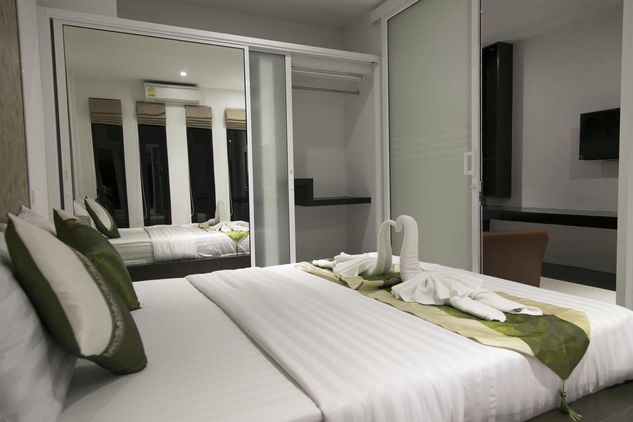 West Key Kamala Beach