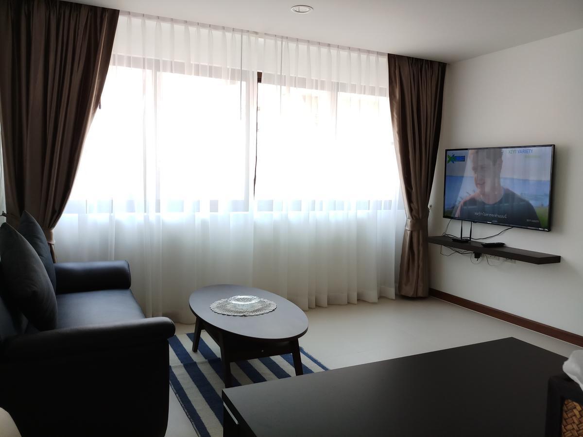 Aparthotel The & 3*