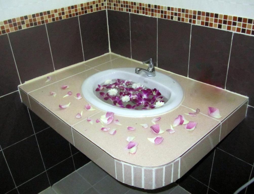 Guest house Neeraja Patong