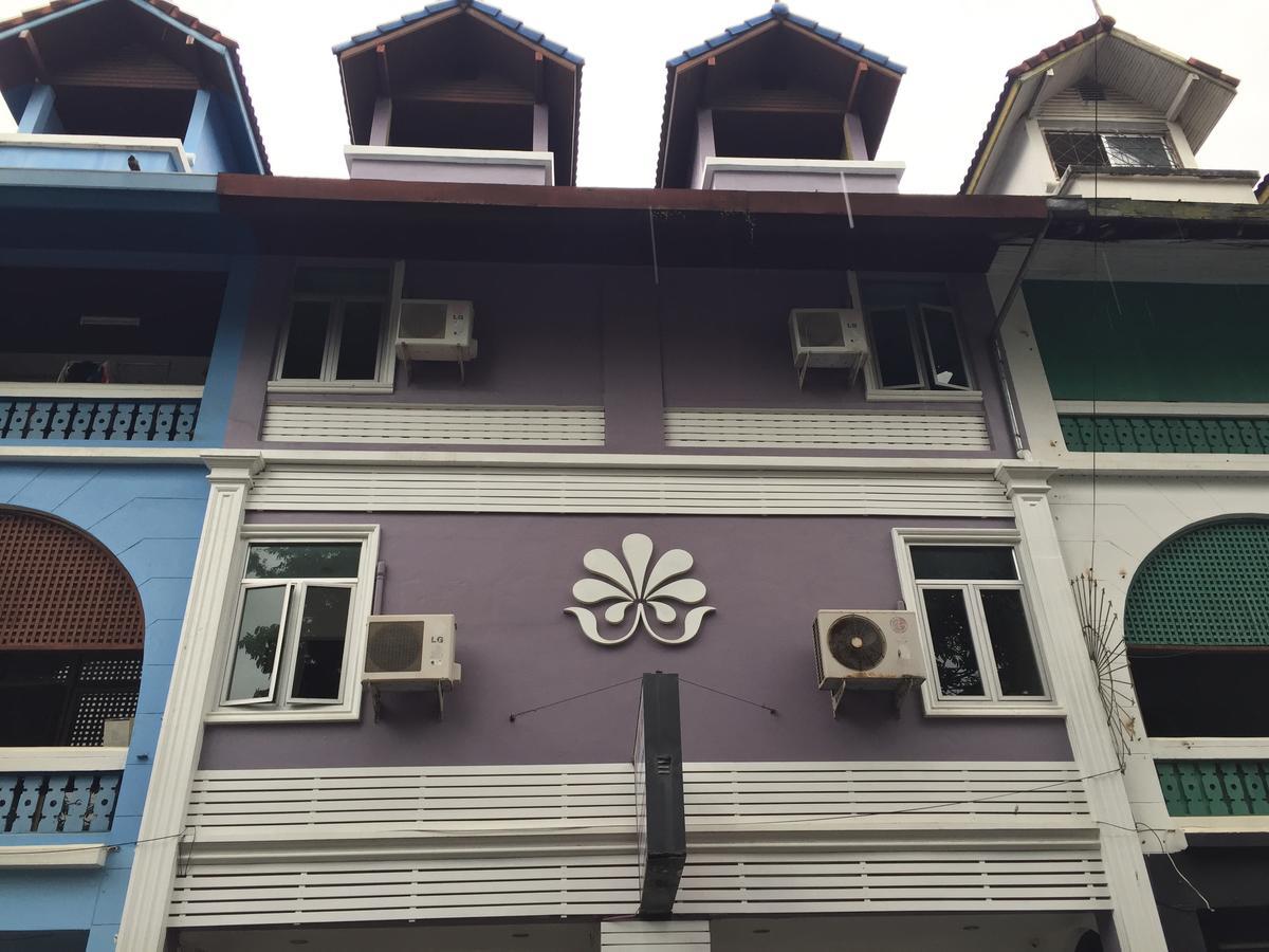 Hotel Nawaporn Place