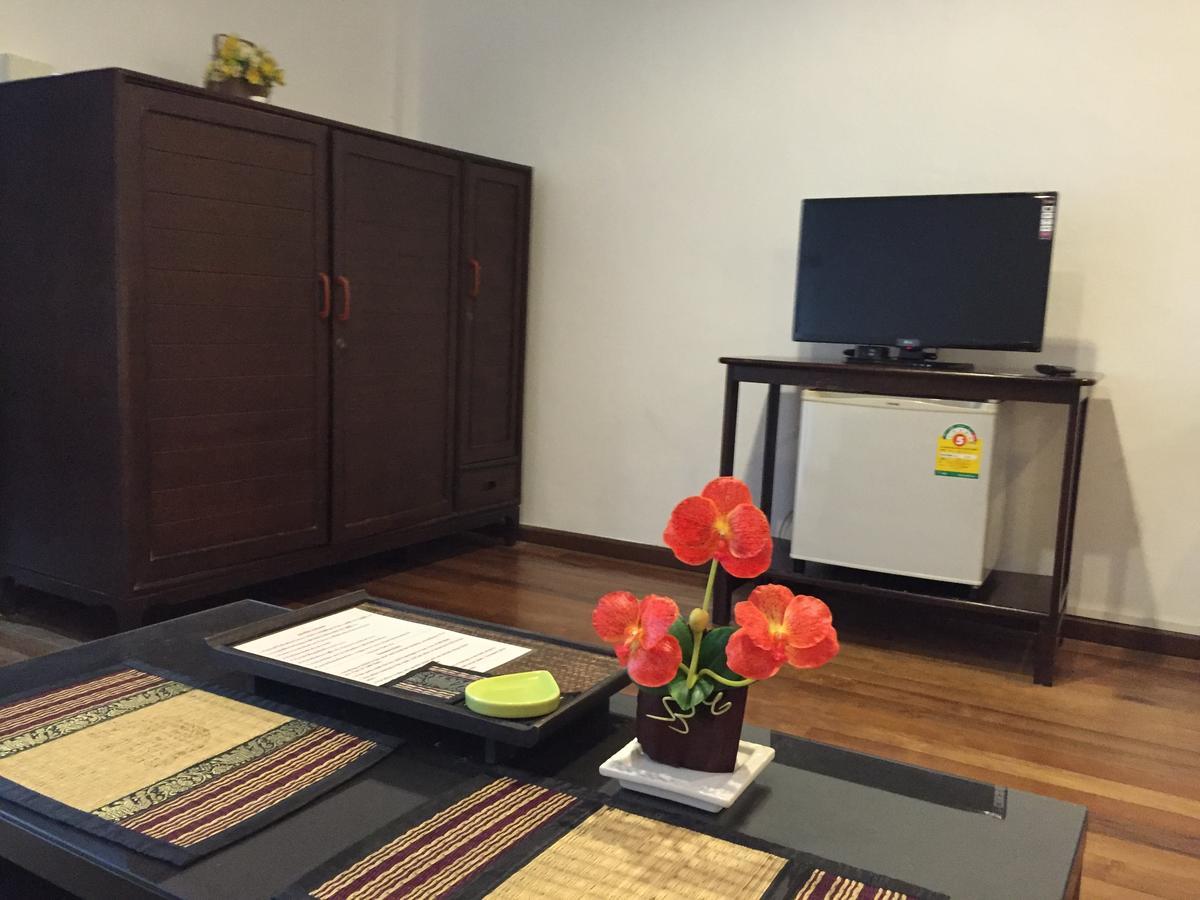 Nawaporn Place 2* Phuket