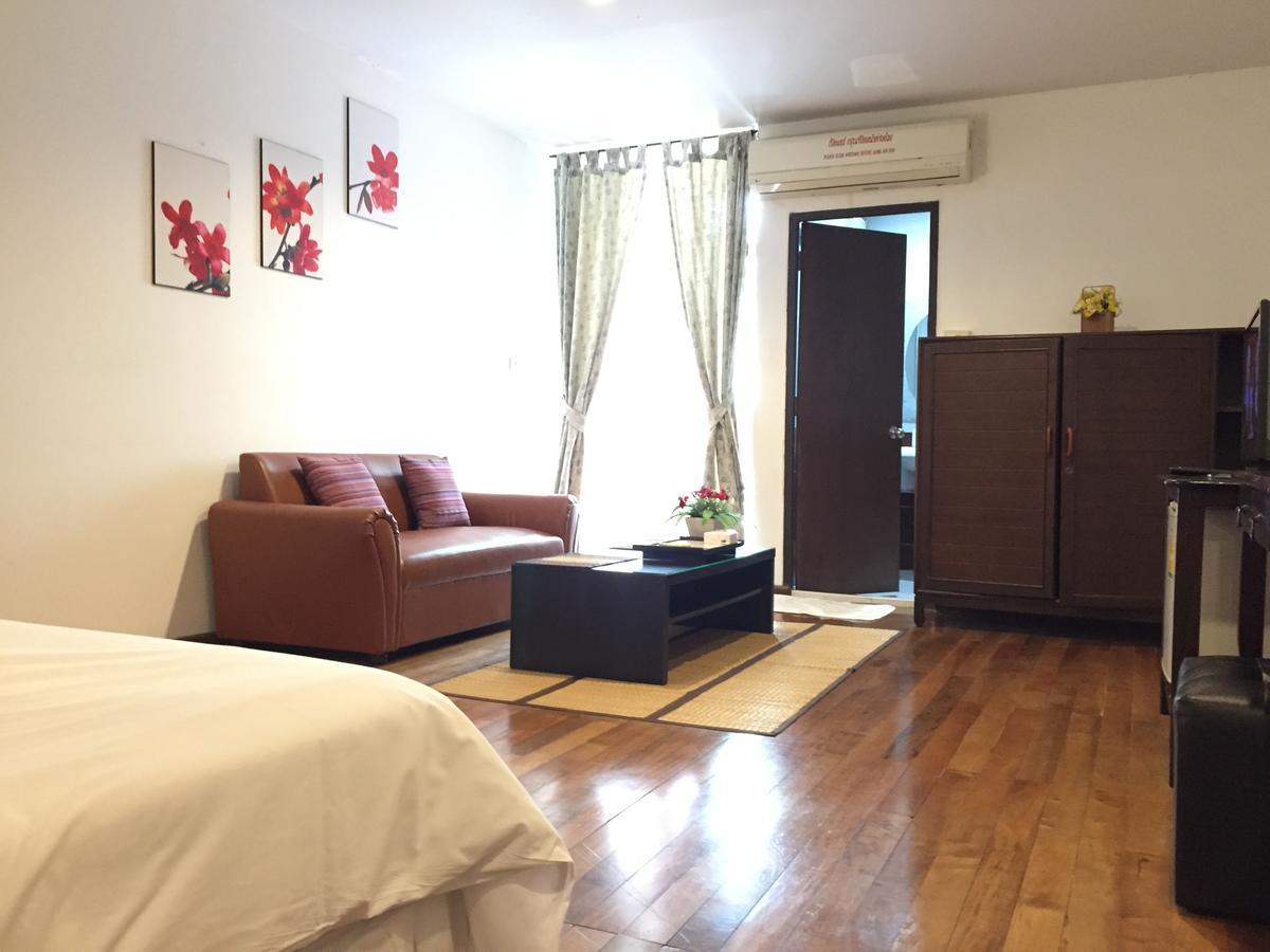 Nawaporn Place Hotel 2*