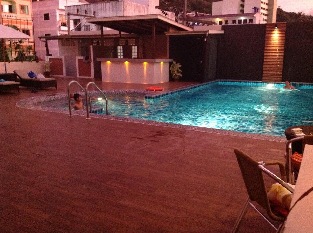 Baan Petcharat Hotel