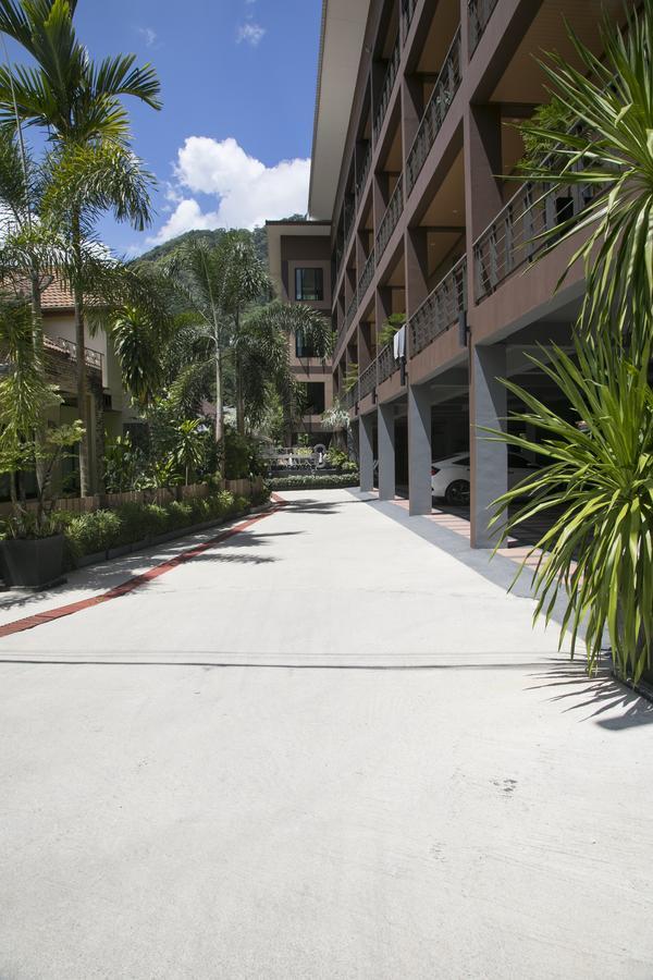West Key Apartment *