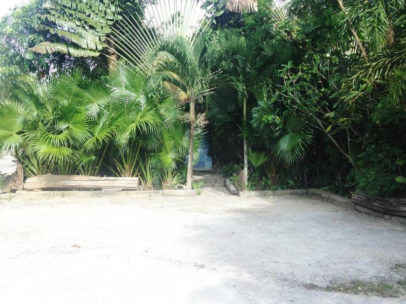 Ruan Mai San Ngam - Sha