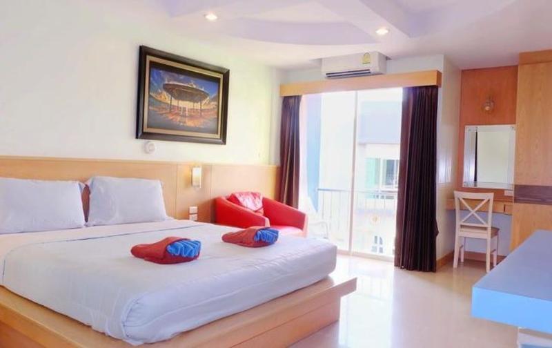 Eyes 3* Patong