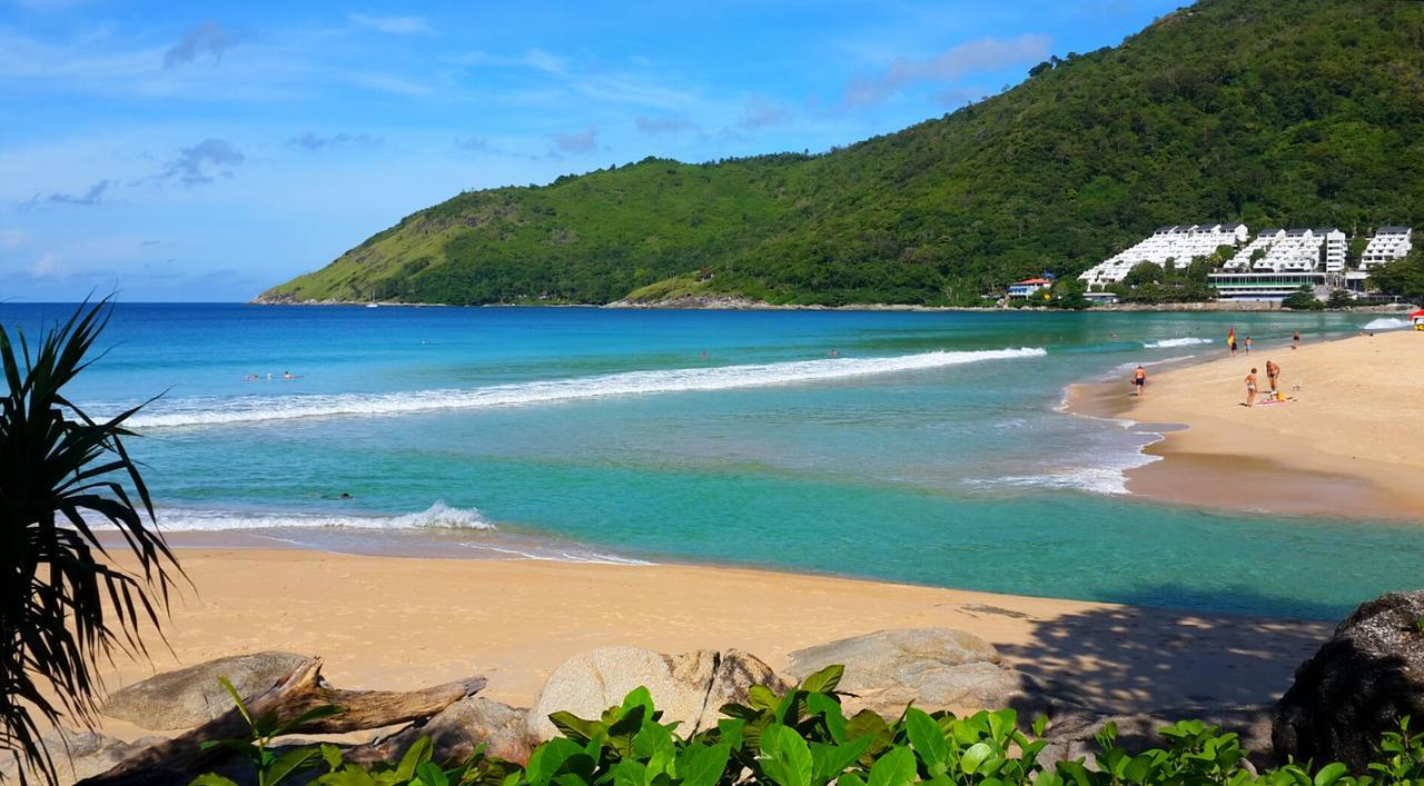Baan-bua Villa Nai Harn