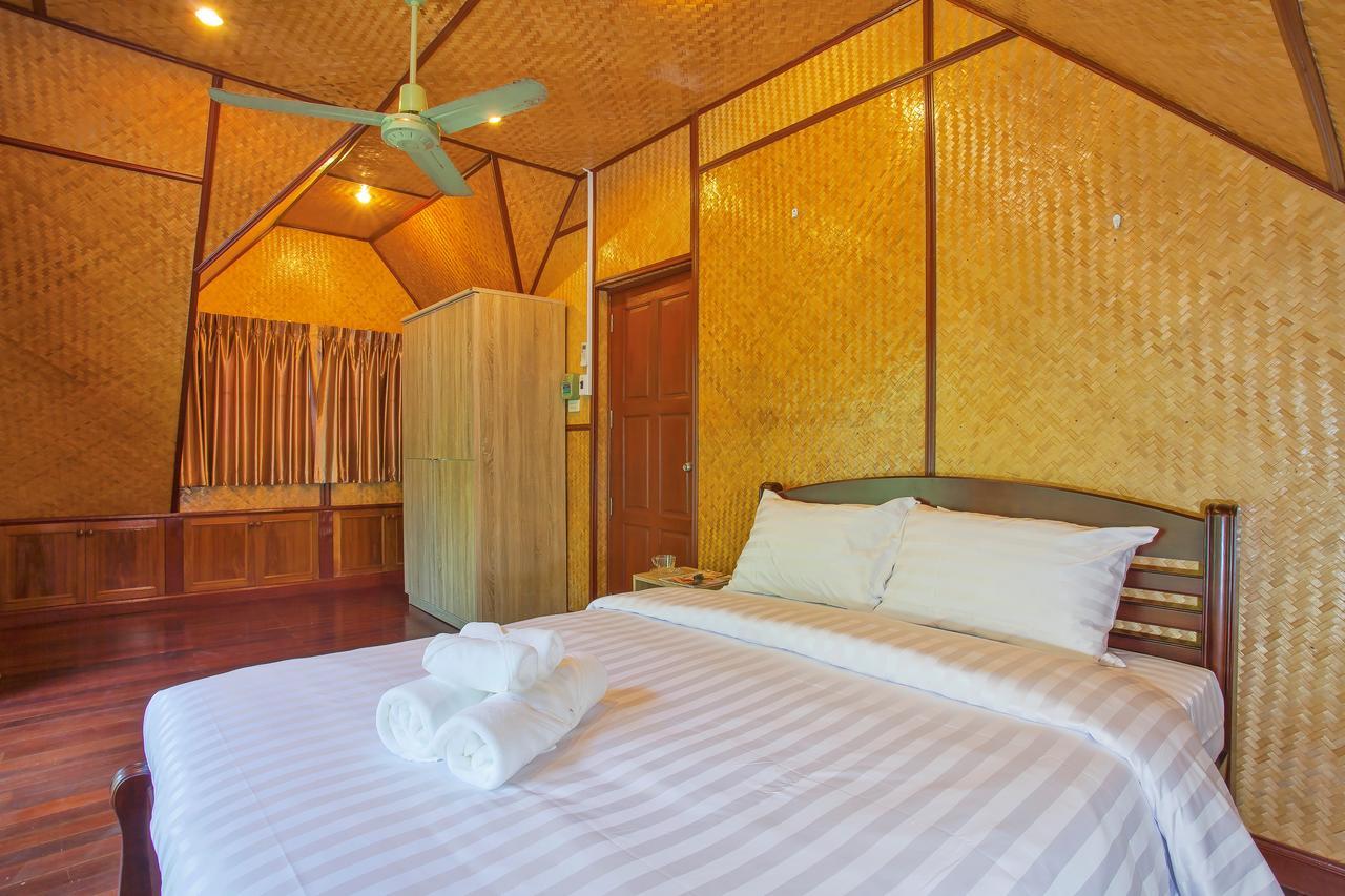 Traditional Thai Nikkie In Tropical Nature, 4br & Pool, Near Rawai Villa Nai Harn