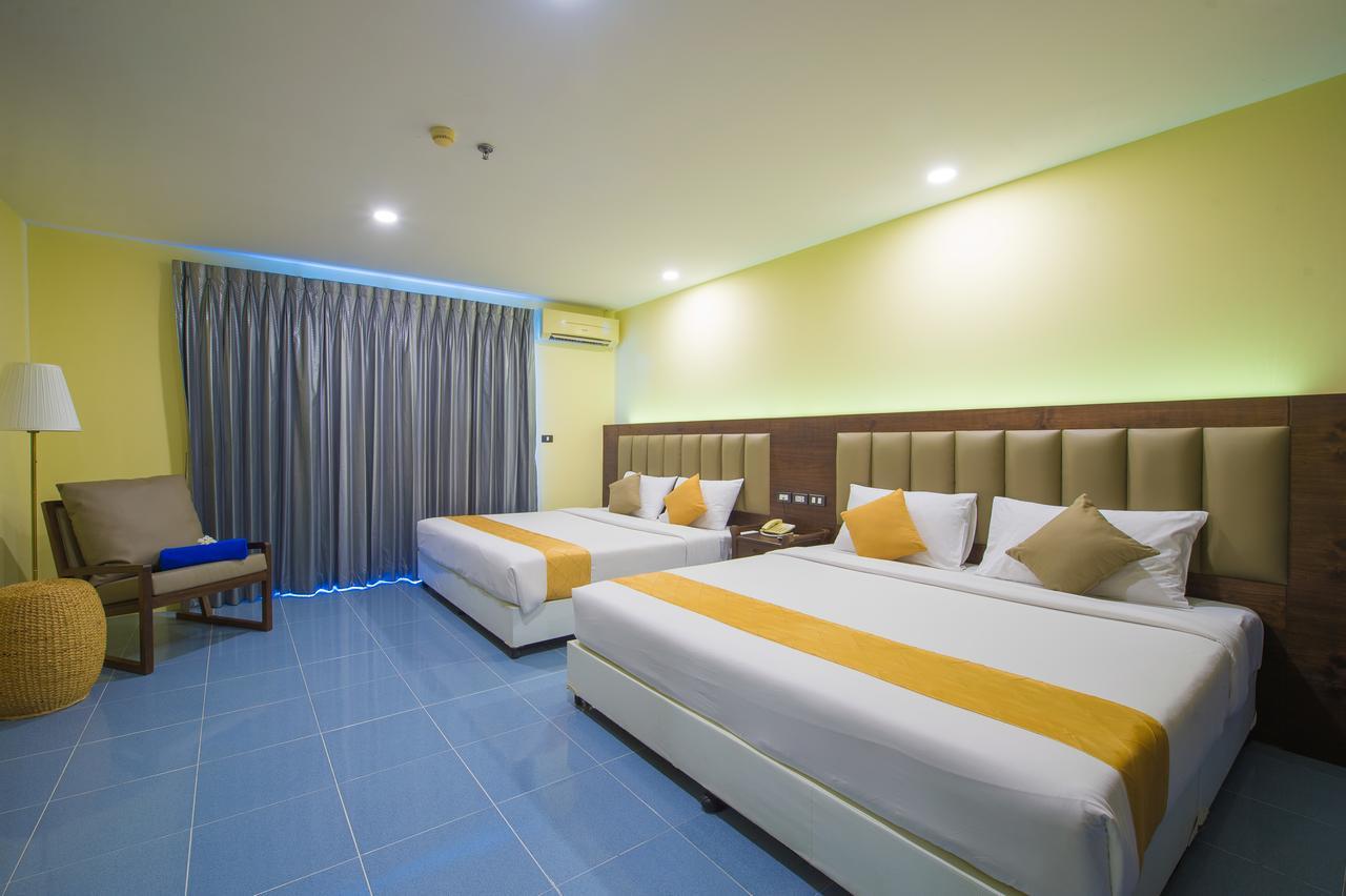 Chalong Beach Hotel Phuket 3*