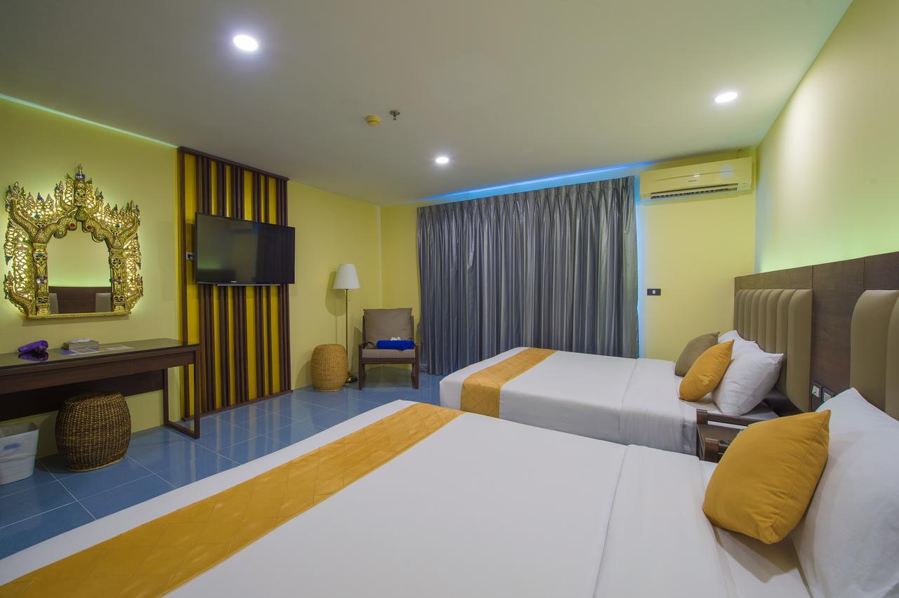 Chalong Beach Hotel Phuket Resort 3*