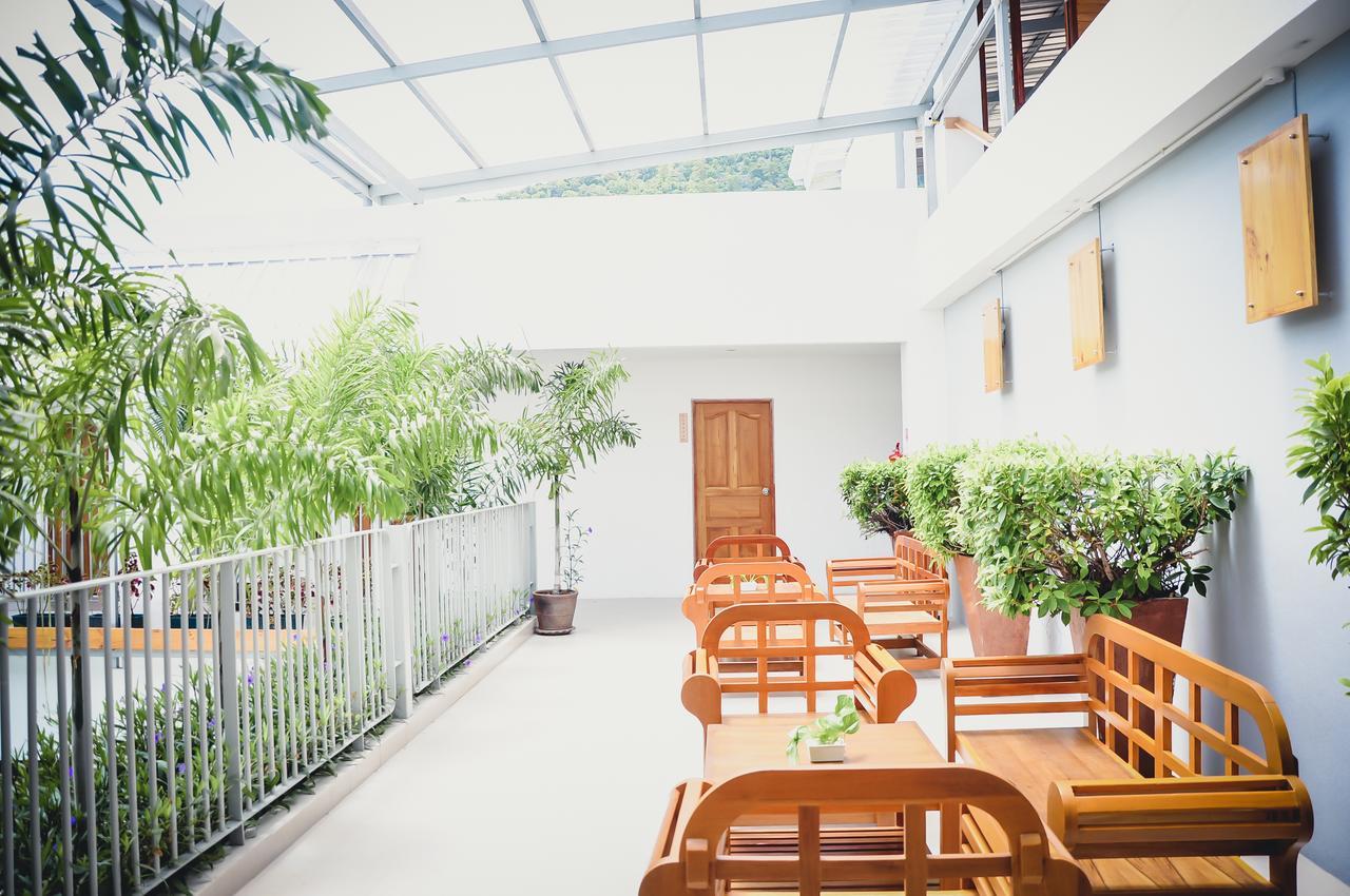 Nonnee Kata Phuket Ostello *