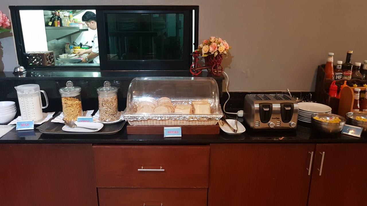 Hotel Patong Hemingway's 3*