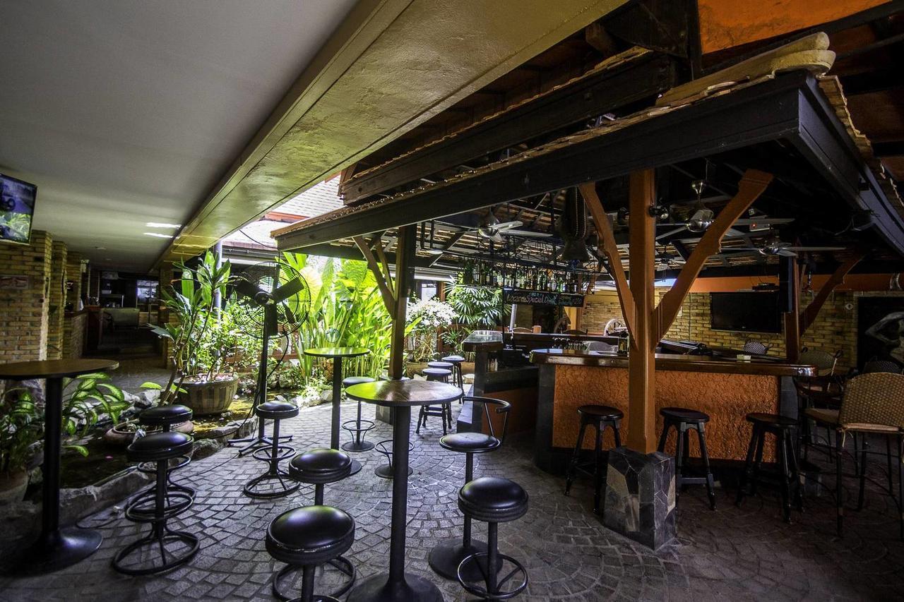 Bougainvillea Terrace House Kata Beach (Phuket)