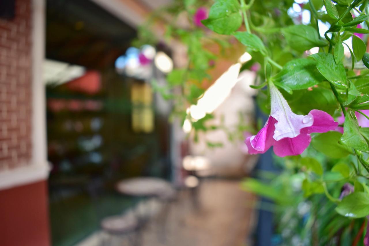 Hotel Outdoor Kata Beach (Phuket)