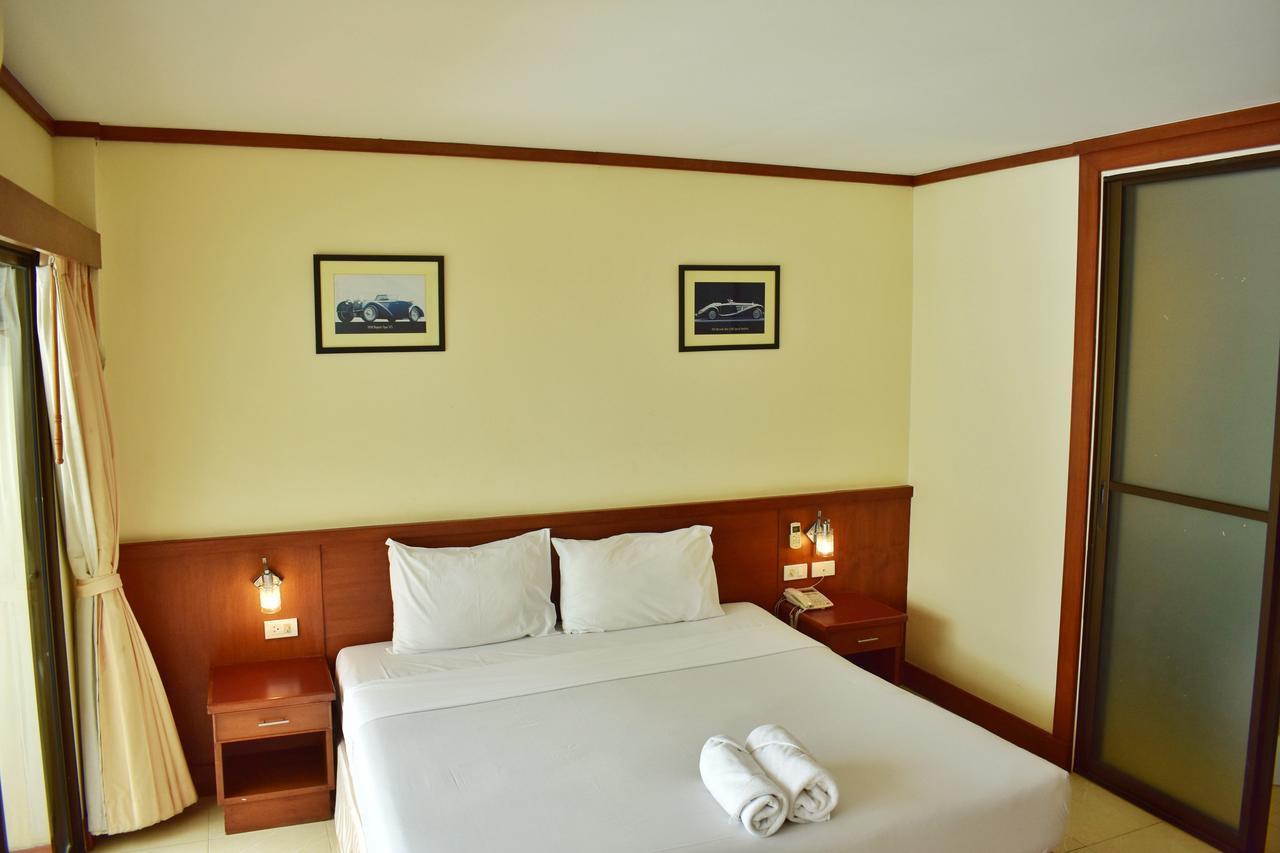 Outdoor 3* Kata Beach (Phuket)