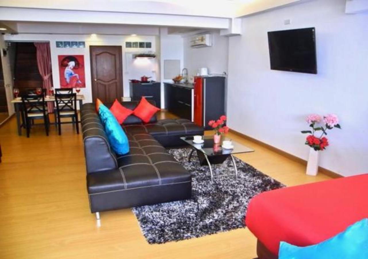 Le Versace Apartment