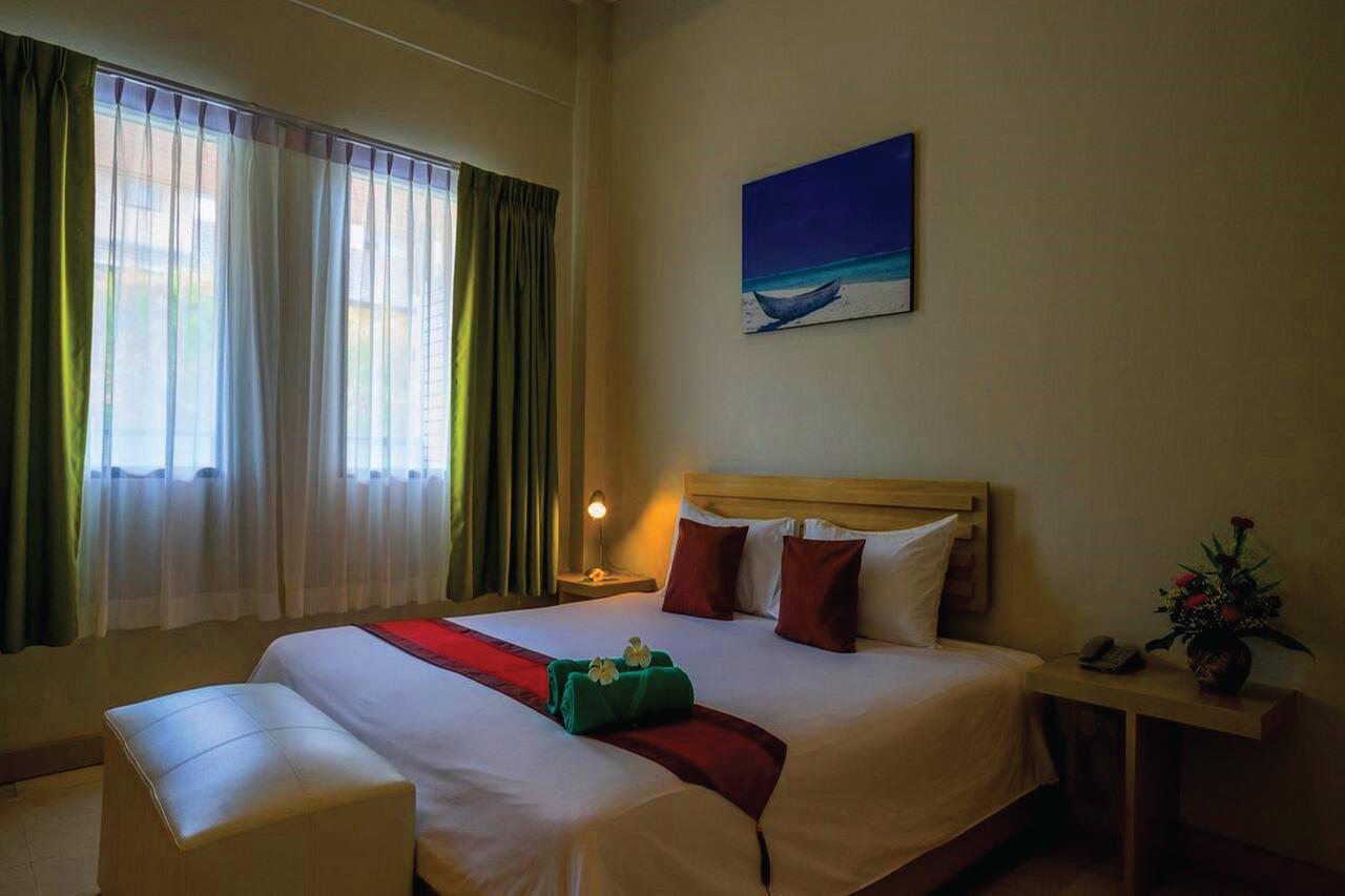 Hotel Simply Kata Beach (Phuket)