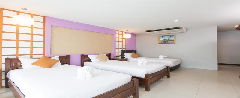 Time Out Beachfront Hotel