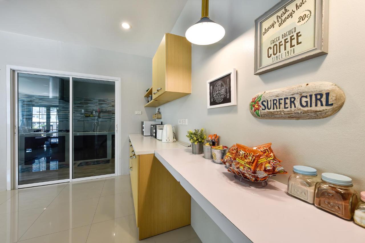 Modern House Patong Hill - 7 Beds - Kitchen *