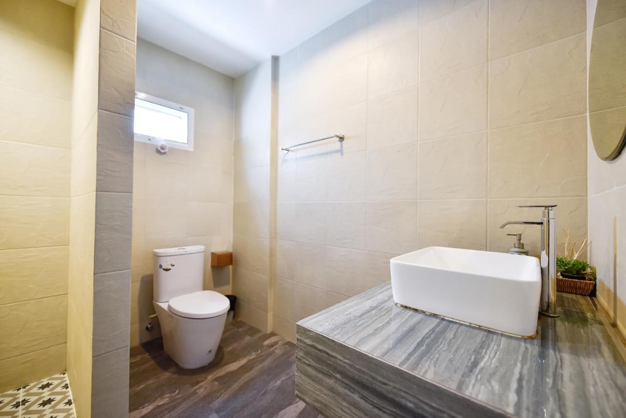 Modern House Patong Hill - 7 Beds - Kitchen Holiday home Patong