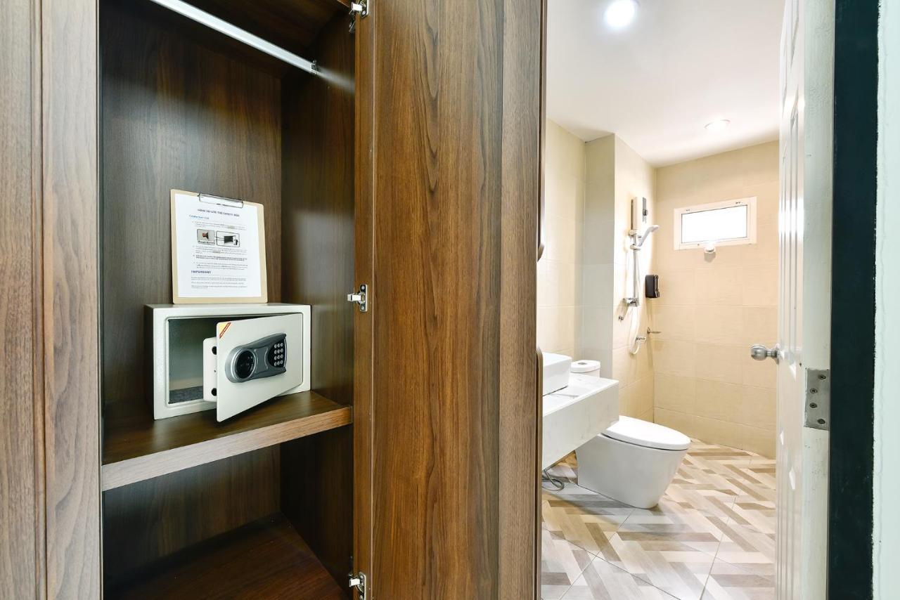 Modern House Patong Hill - 7 Beds - Kitchen * Patong