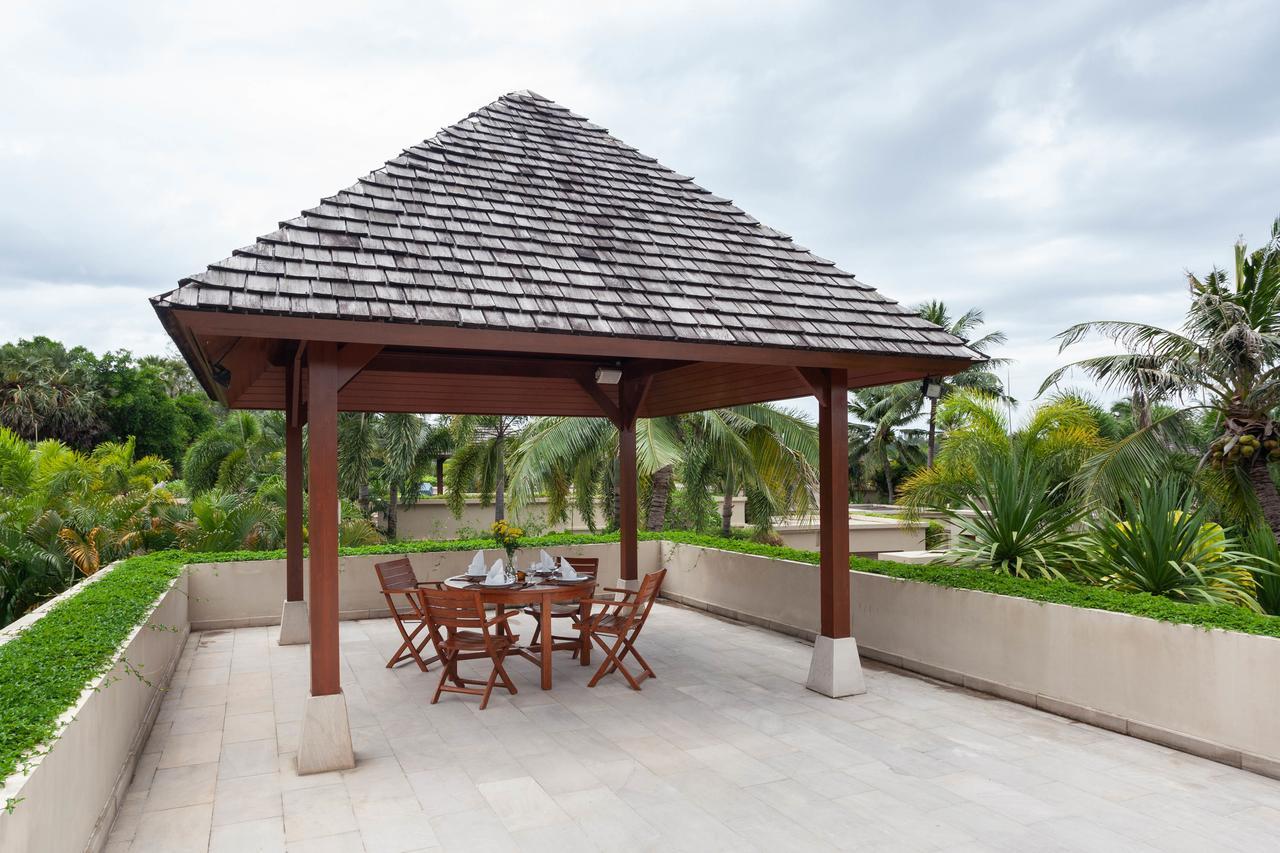 The 4* Bang Tao Beach (Phuket)