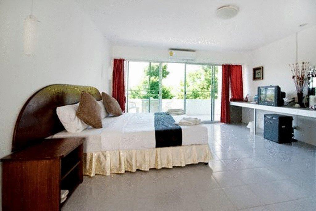 Cliff Contemporary Boutique Bungalows Hotel 3*