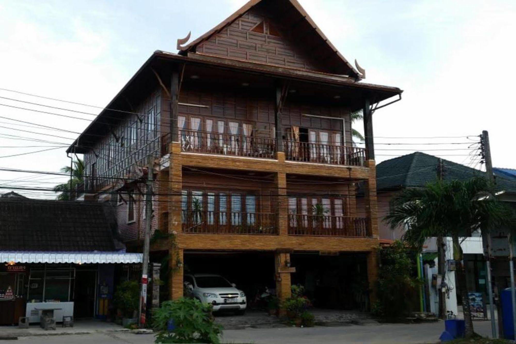 Beau And Blonde House Kamala Beach