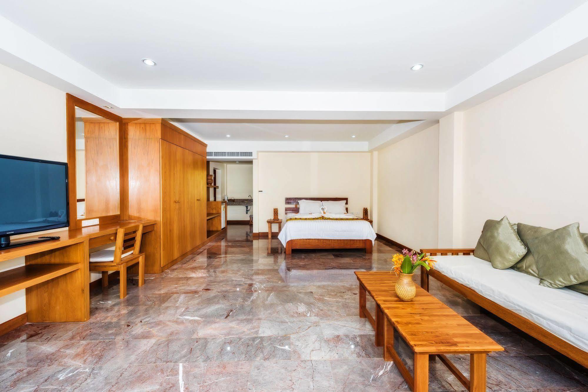 The Windmill Phuket 4*