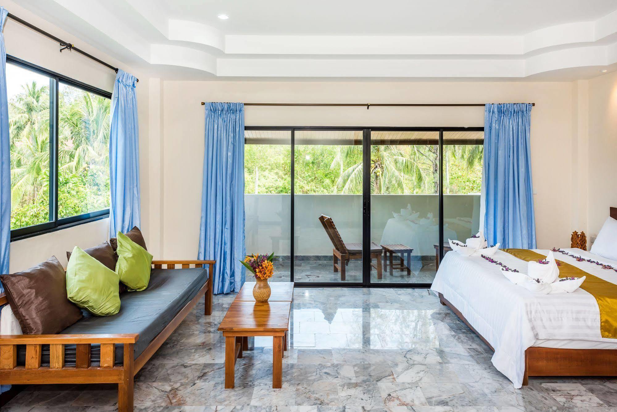 Hotel The Windmill Phuket Rawai