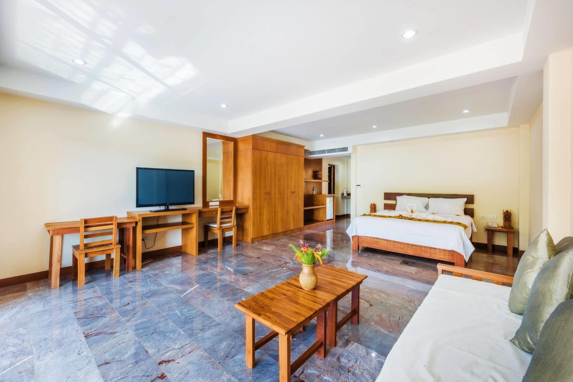 The Windmill Phuket 4* Rawai