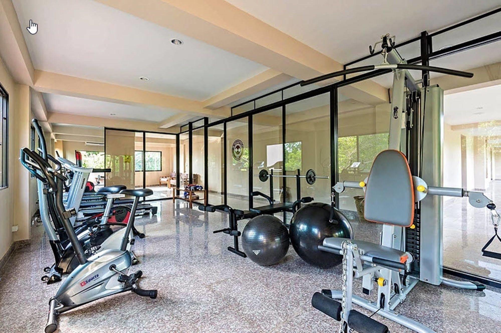 Hotel The Windmill Phuket 4*
