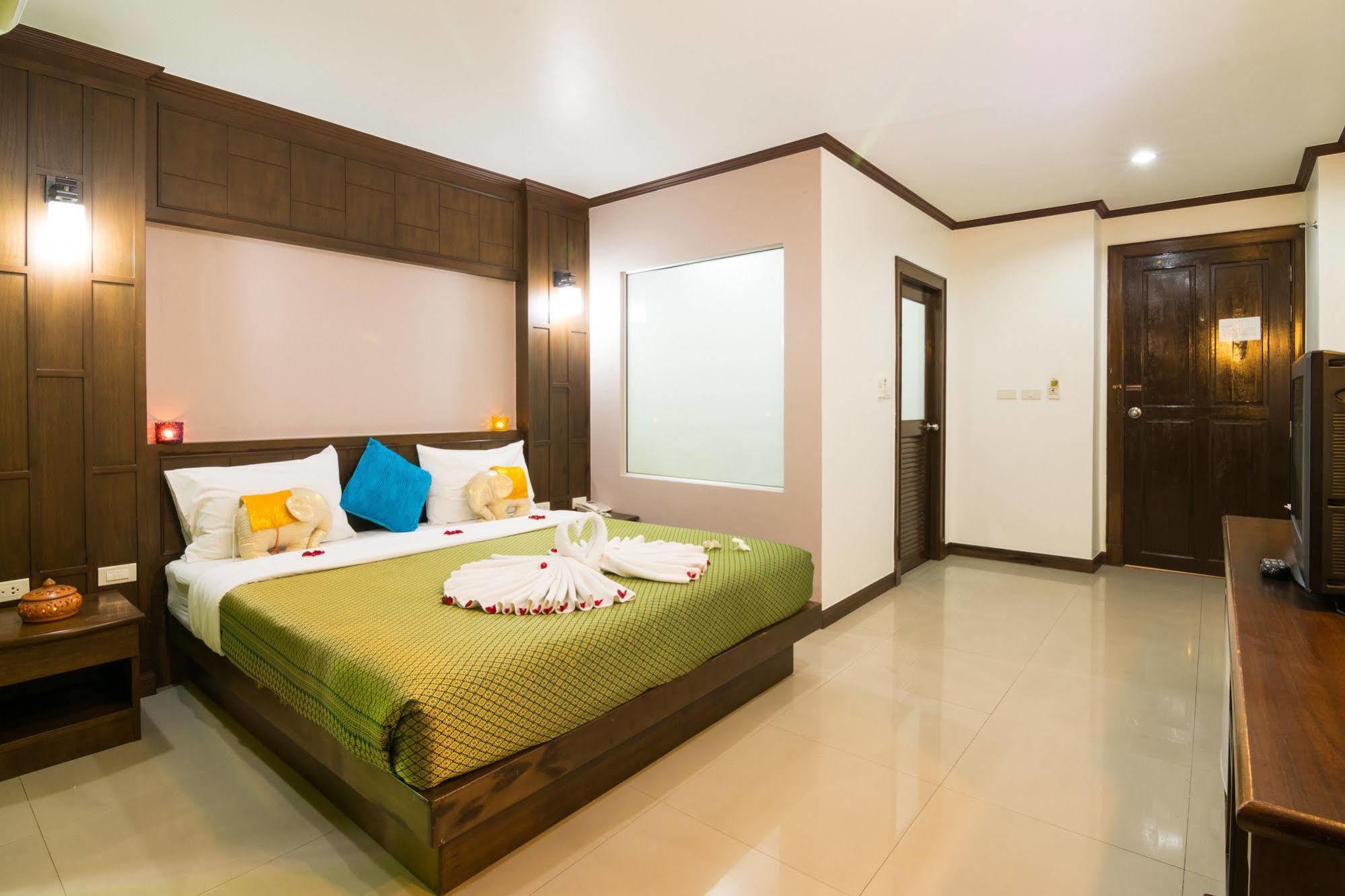Yk Patong Resort 2* Patong